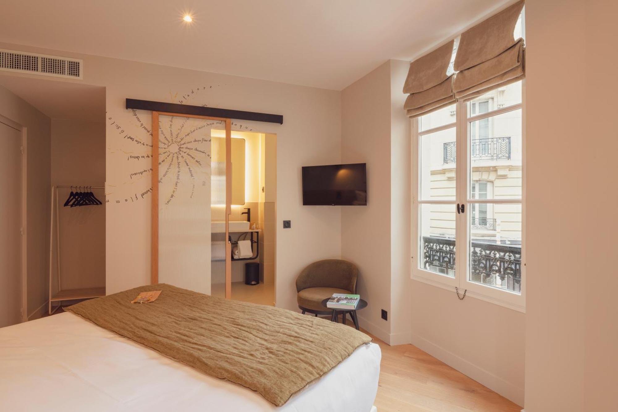 Hotel Tinah Paris, Champs Elysées